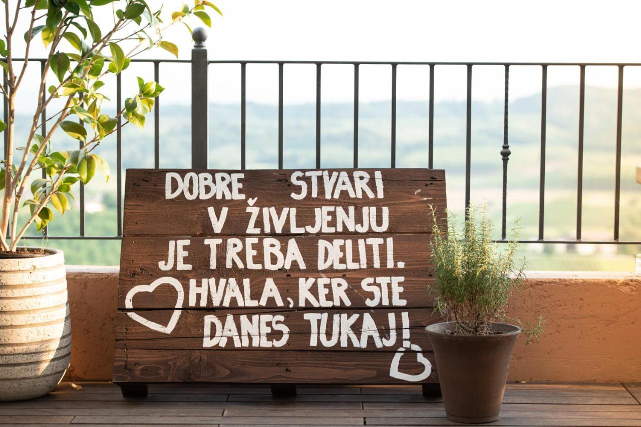 Klinec Plesivo Art Rooms Dobrovo Buitenkant foto